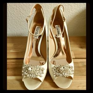 Badgley Mischka Kali Ankle Strap Pump